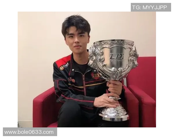 赛后分析:JDG与V5的耐力较量揭示了什么样的战术深度 赛后分析:JDG与V5的耐力较量揭示了什么样的战术深度