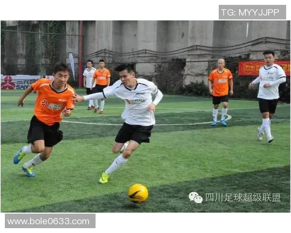 成都羽毛球队快攻战术解析与其在比赛中的应用探讨 成都羽毛球队快攻战术解析与其在比赛中的应用探讨