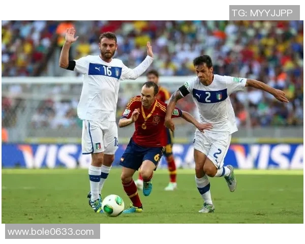 成都足球队在联合会杯积分榜上以60分稳居第一名展现强劲实力