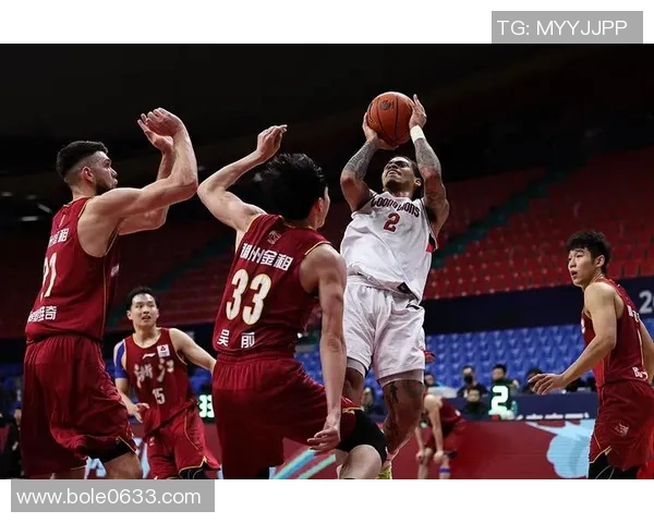 CBA精彩对决广州队迎战浙江稠州全力争胜展现篮球魅力 CBA精彩对决广州队迎战浙江稠州全力争胜展现篮球魅力