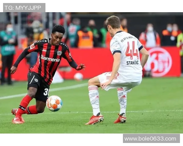 德甲焦点战沙尔克迎战科隆双方争夺关键积分展现激情对决