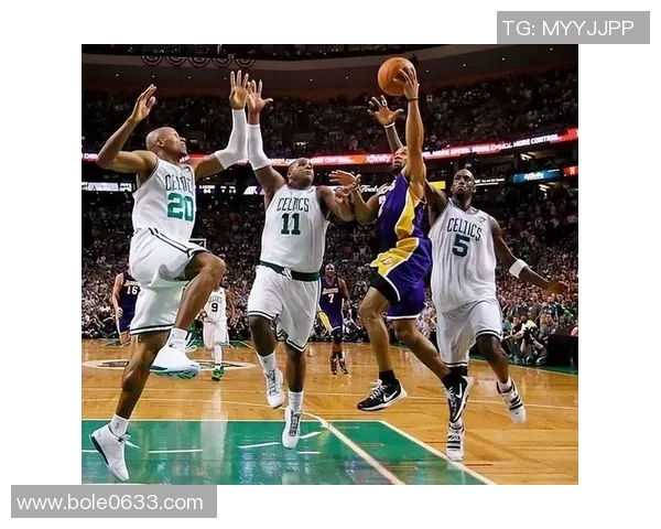 申花与申鑫激战正酣过人技巧引爆全场激情对决